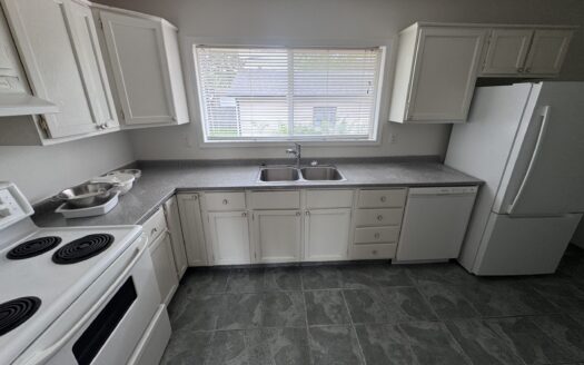 Brentwood main floor