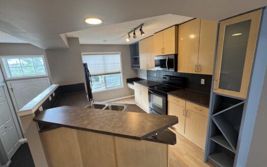 2 bed plus den townhouse